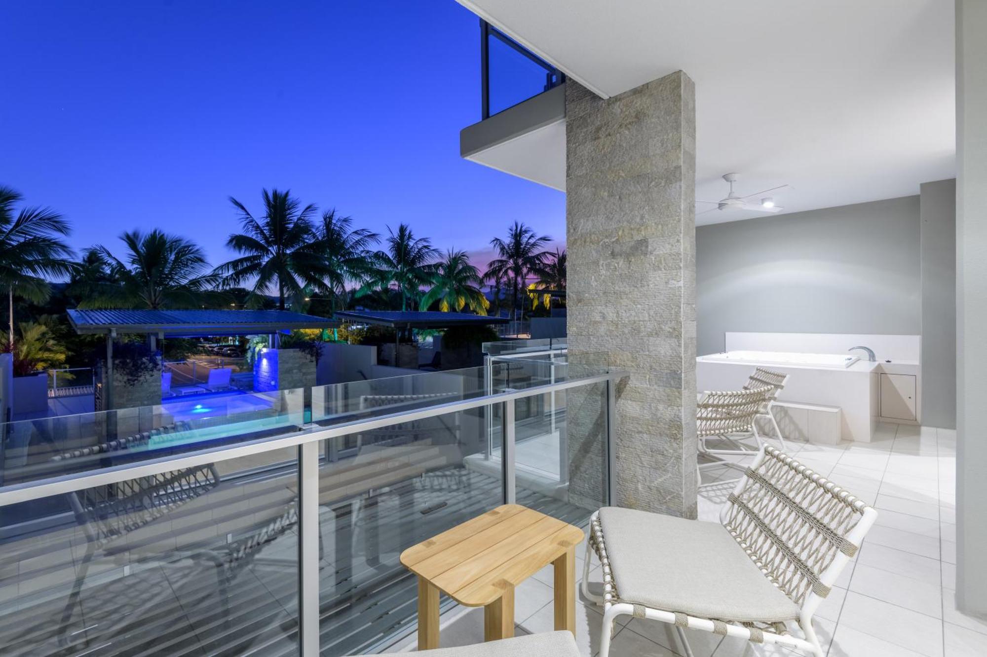 Coconut Grove Aparthotel Port Douglas Exterior foto